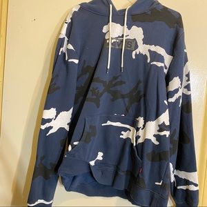Levi’s Mens blue camo sweater